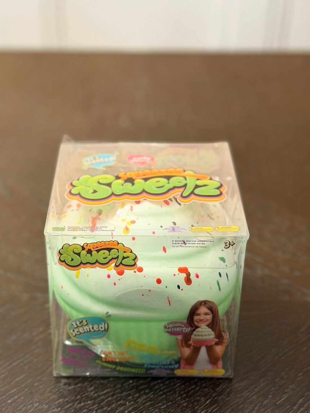 Viral Squeezy Scented Squishy Cupcake Fidget Toy- Green